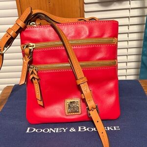 EUC Dooney & Bourke Red Wexford Leather Crossbody Bag